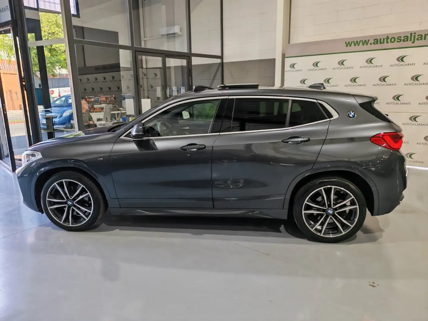 BMW X2 xDrive 20dA Gris - 2