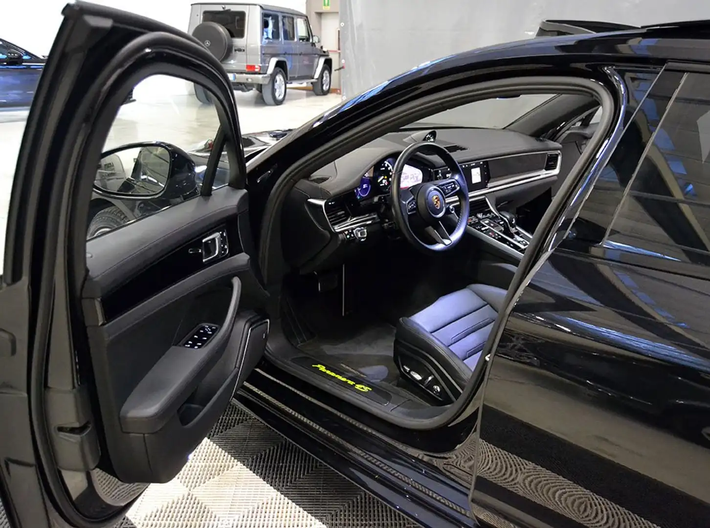 Porsche Panamera 2.9 4S E-Hybrid Sport Turismo Iva Esposta Schwarz - 2