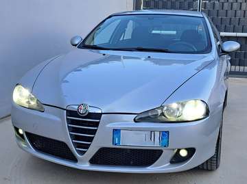 5p 1.6 ts 16v Distinctive 105cv