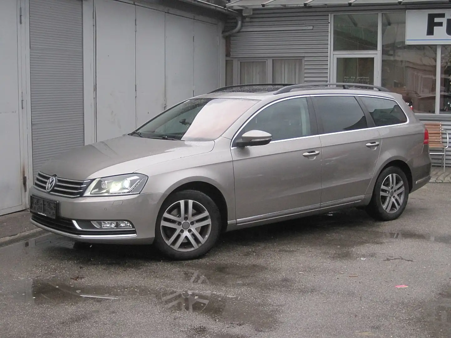 Volkswagen Passat Variant VOLLAUSSTATTUNG BMT 1,6 TDI Silber - 2