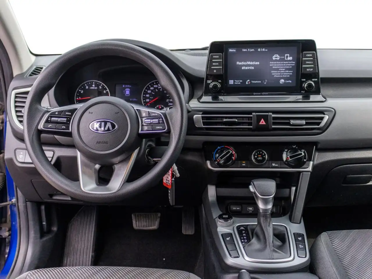 Kia Seltos photo Kia Seltos