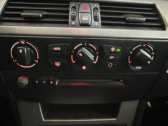 BMW 5 Series view 13
