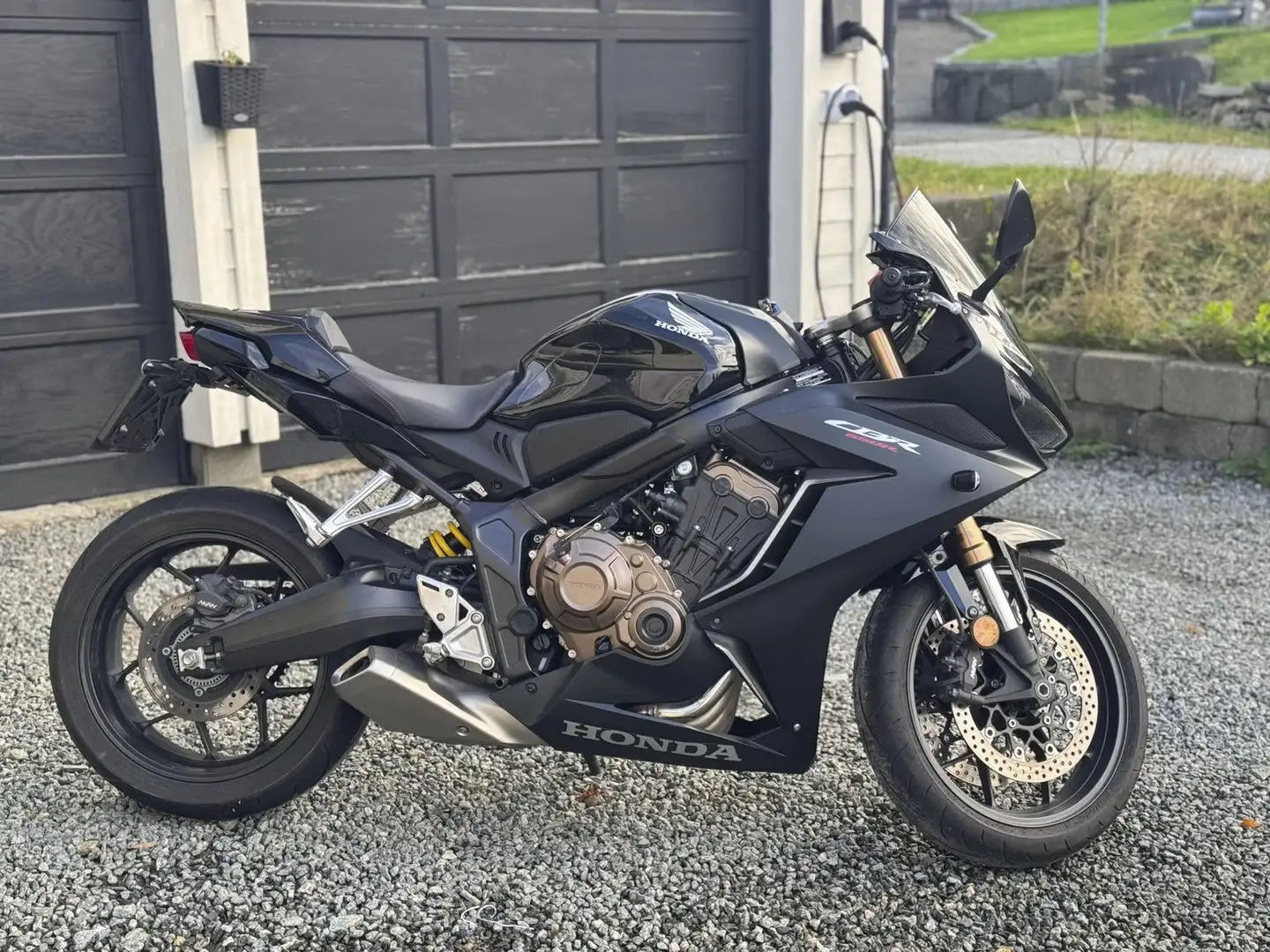 Honda CBR 650 R Negro - 2