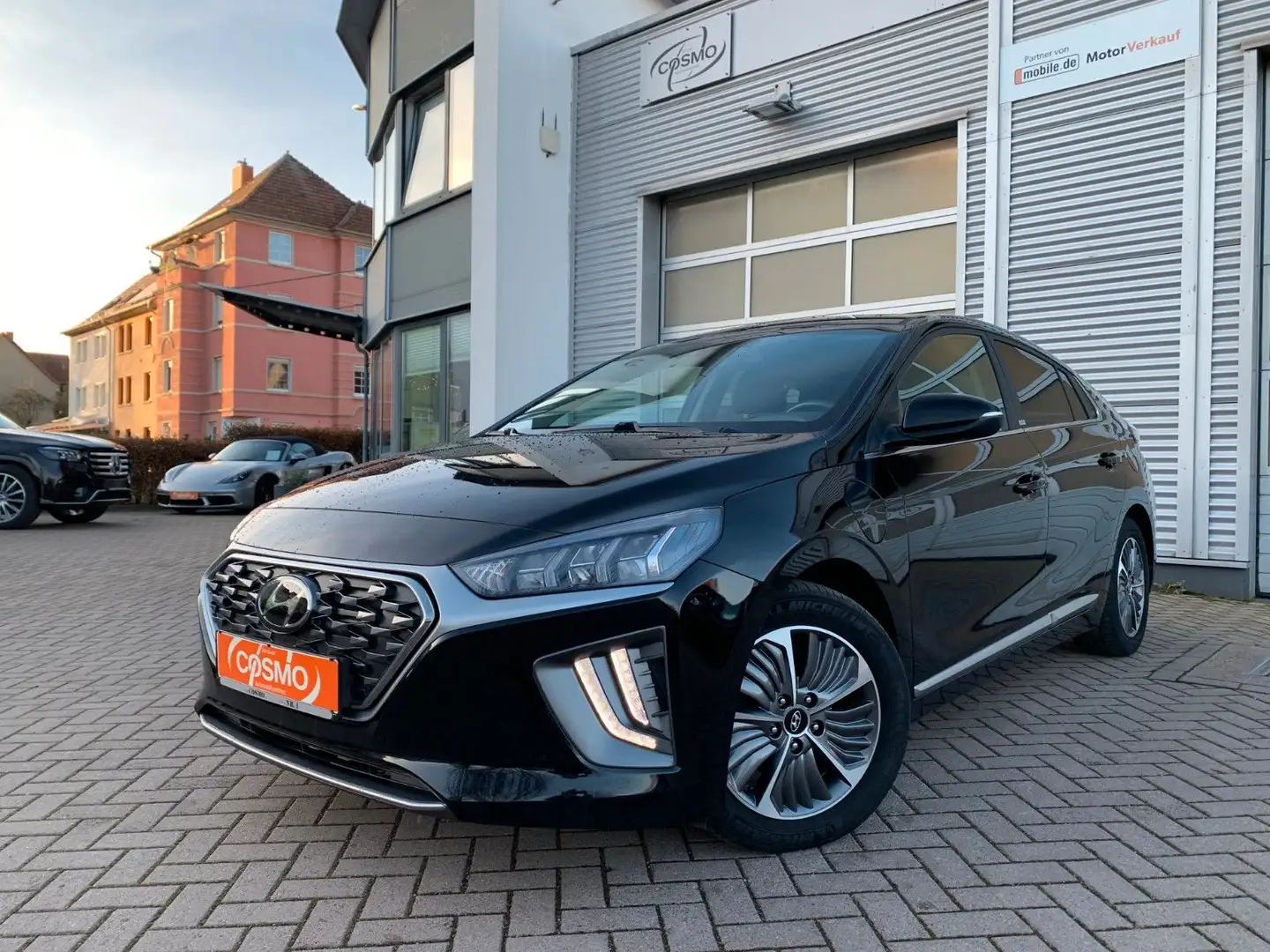 Hyundai IONIQ Ioniq Style Plug-In Hybrid Pano+Infinity+Navi Noir - 1
