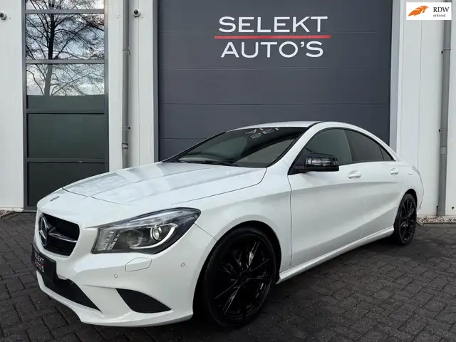 Mercedes-Benz CLA 180 Ambition 122 Pk Xenon/Led/Airco/Navi/Bluetooth/PDC