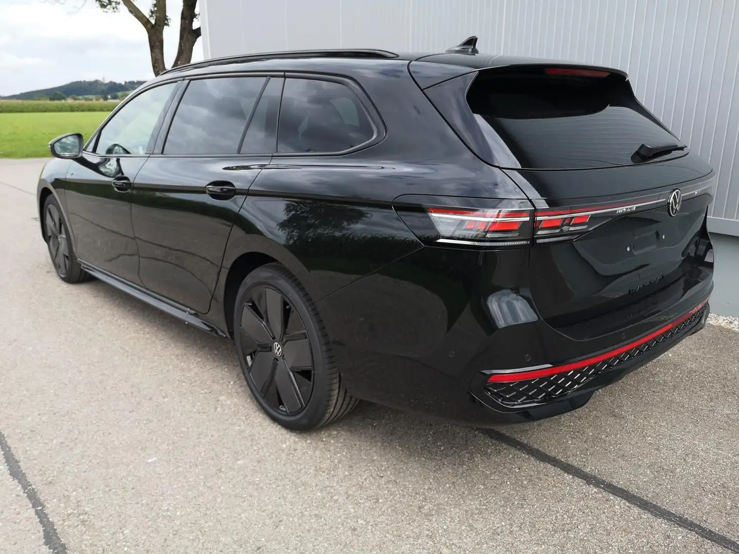 Volkswagen Passat Variant 2.0 TDI 142 kW 4Motion R-Line DSG Pano 19 Zoll ... Schwarz - 2