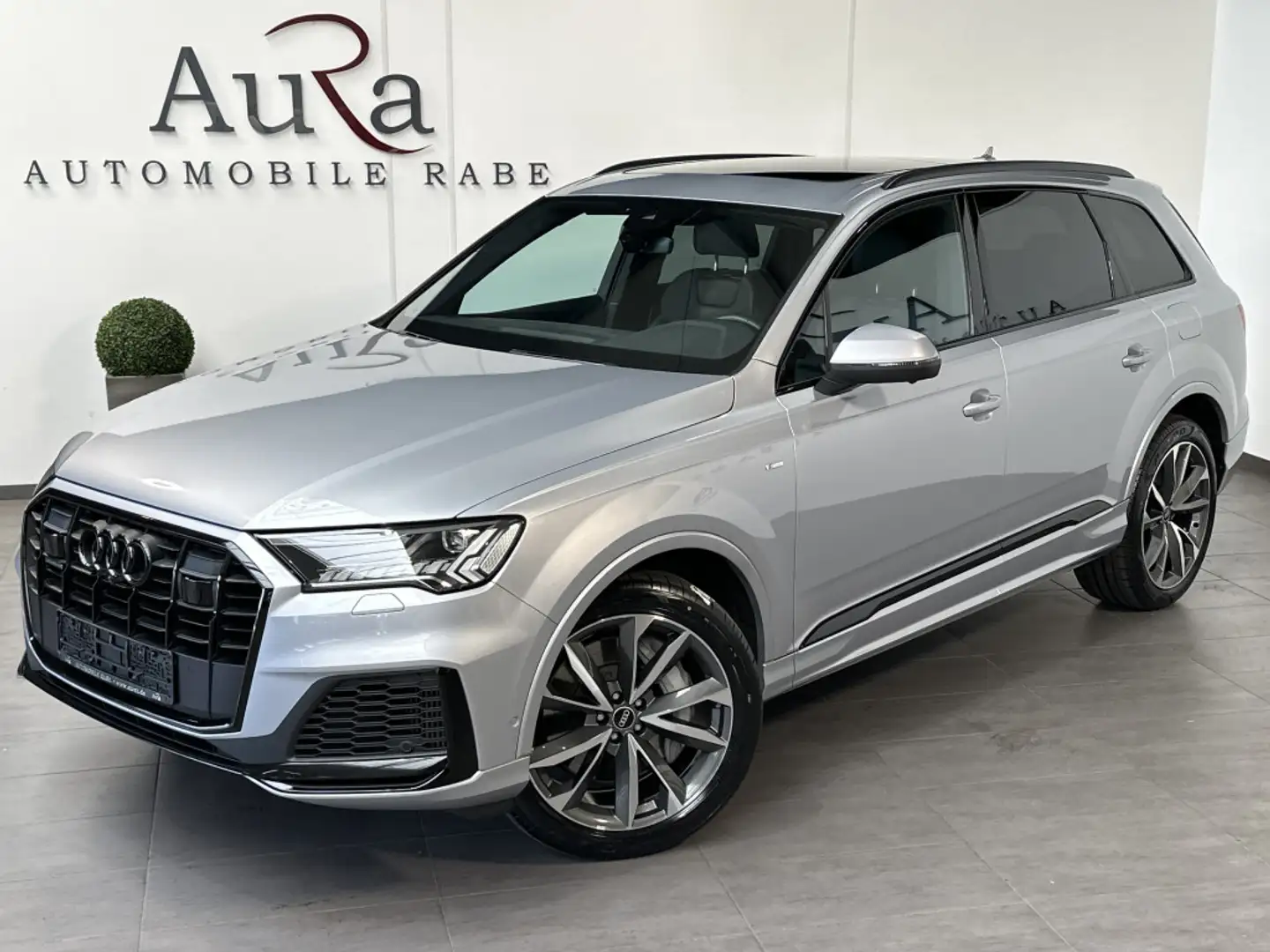 Audi Q7 55 TFSI e Qu S-Line NAV+LED+KAM+PANO+VCOCKPIT Silber - 2