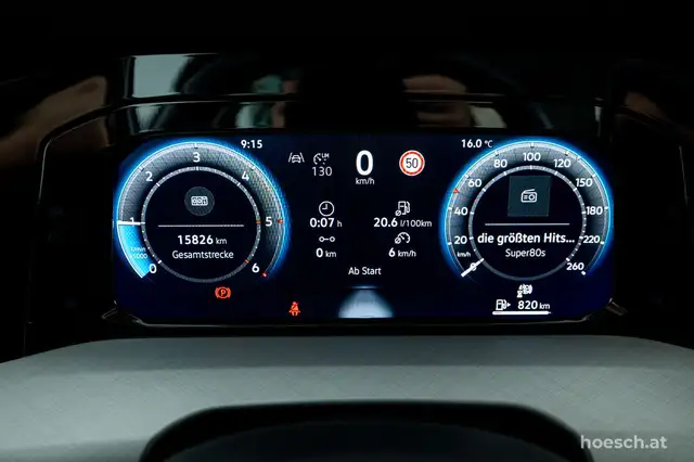 Volkswagen Golf view 9