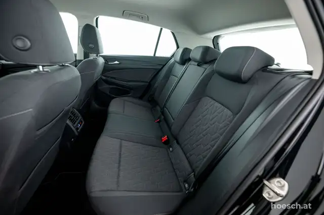 Volkswagen Golf view 7