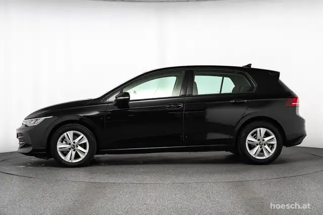 Volkswagen Golf view 3