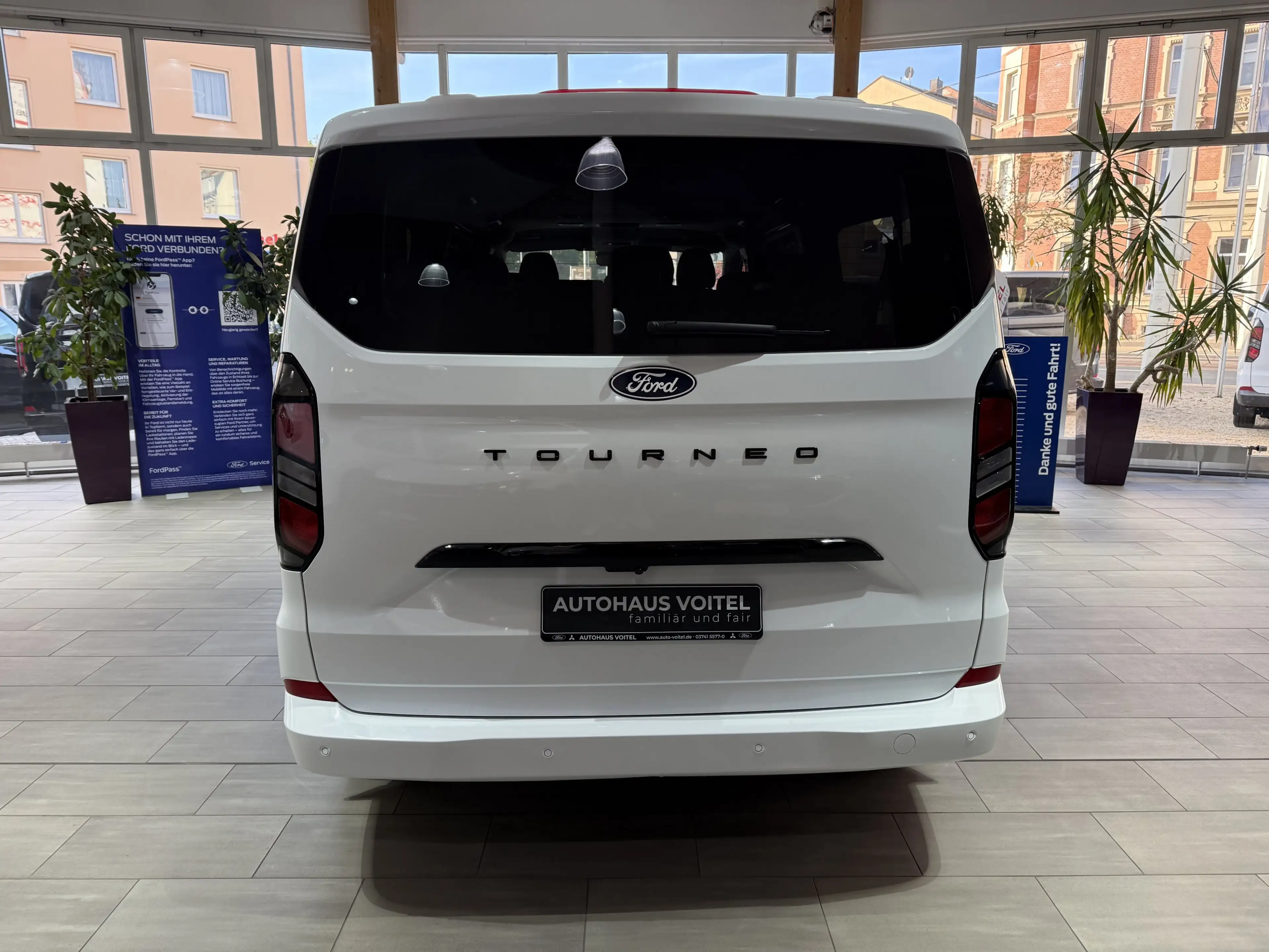 Ford Tourneo Custom Titanium L2 3-Zonen-Klima / Winter-Paket — photo 6