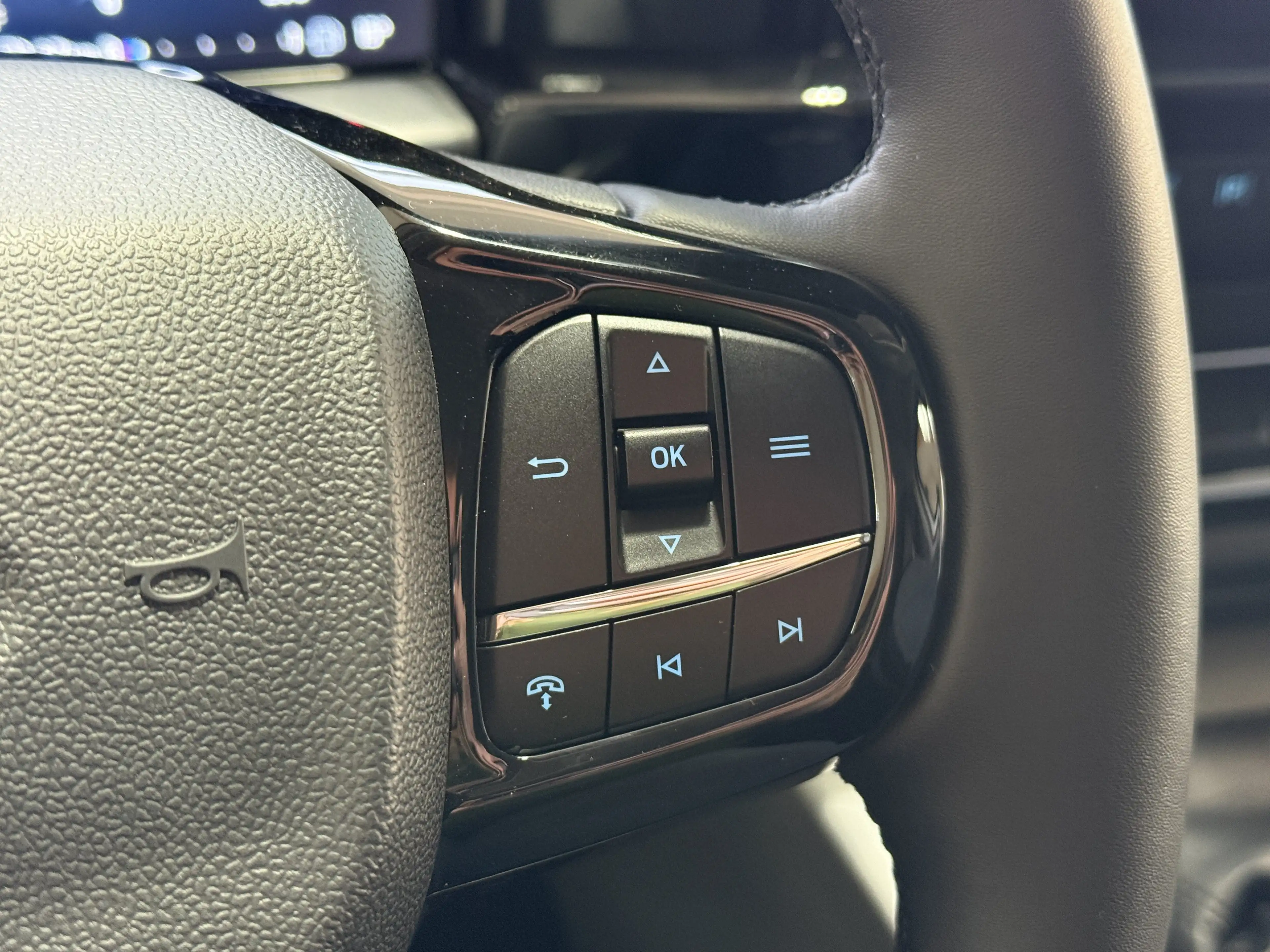 Ford Tourneo Custom Titanium L2 3-Zonen-Klima / Winter-Paket — photo 15