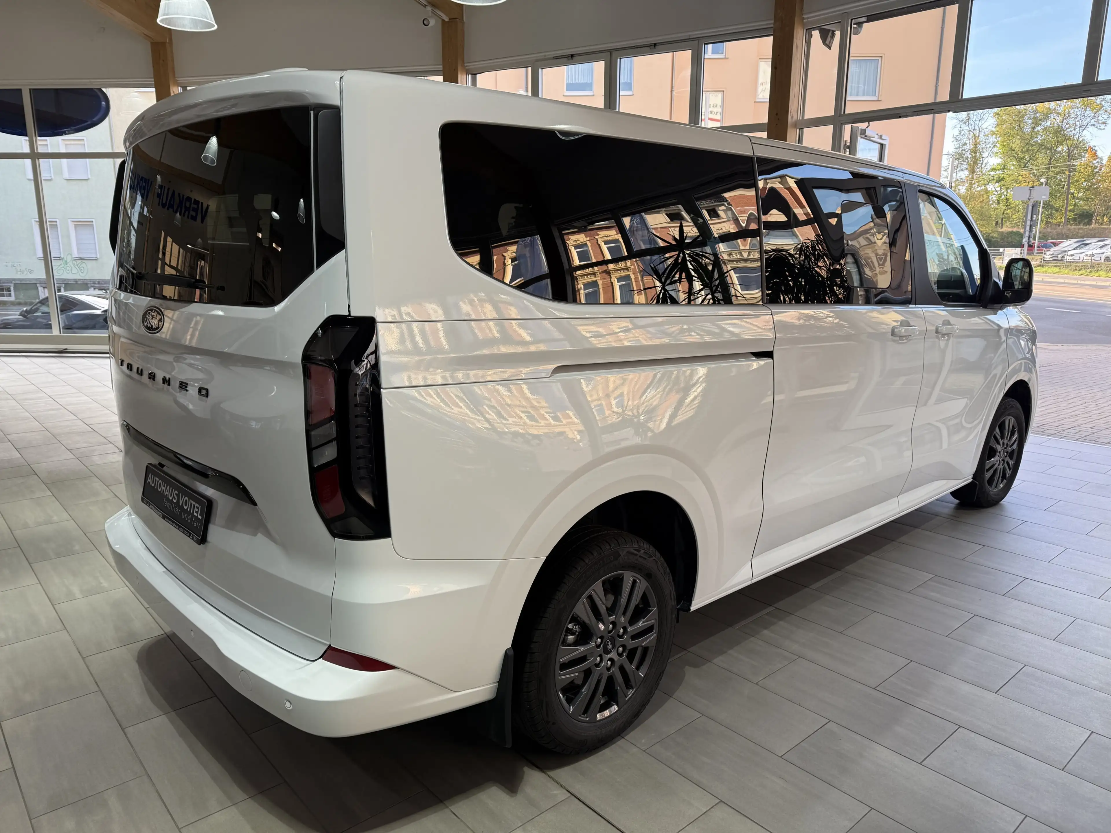 Ford Tourneo Custom Titanium L2 3-Zonen-Klima / Winter-Paket — photo 5