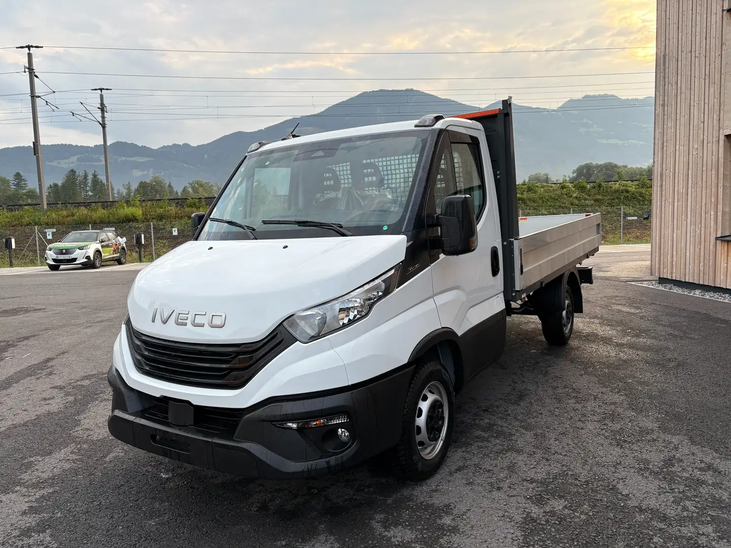 Iveco Daily 35S16B Pritsche *Aktion € 32.990,- netto* Weiß - 1