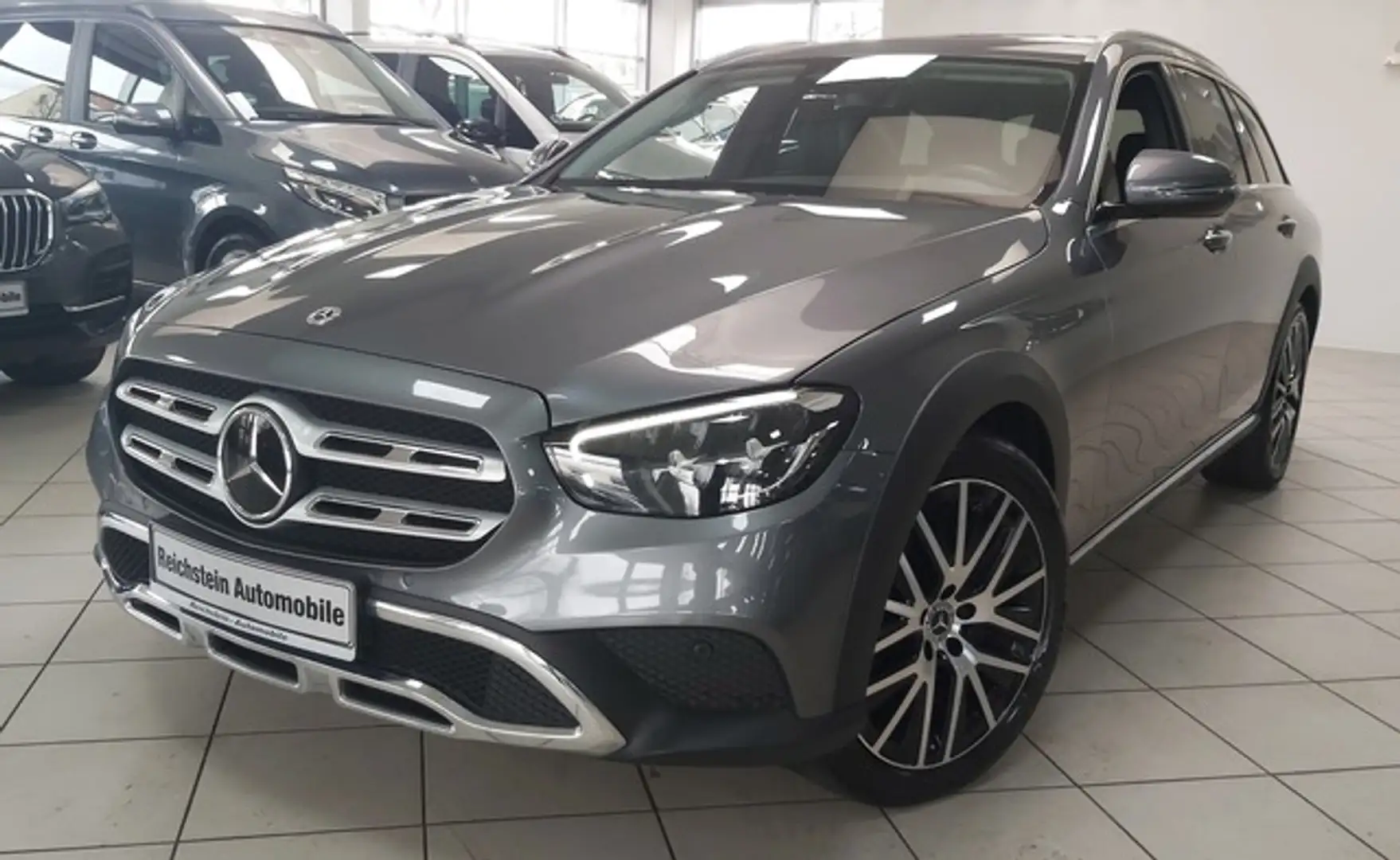 Mercedes-Benz E 400 d 4M All-Terrain MASSAGE AHK NETTO 41.200 Grau - 1