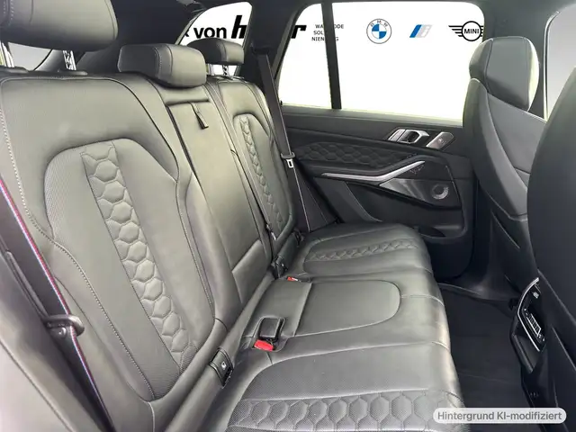 BMW X5 M view 8