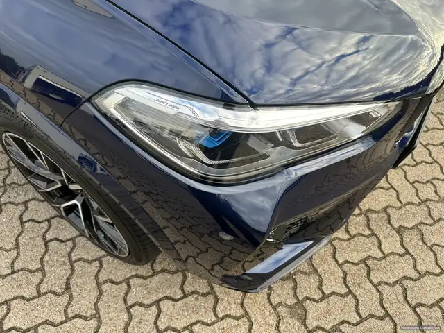 BMW X5 M view 9
