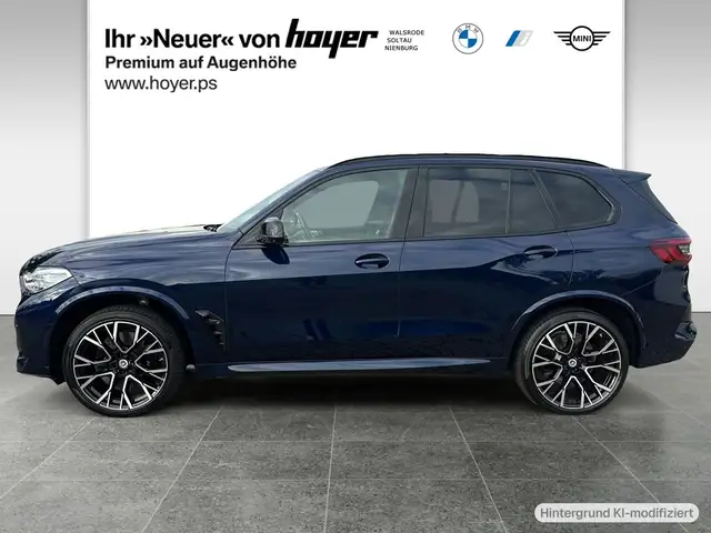BMW X5 M view 3