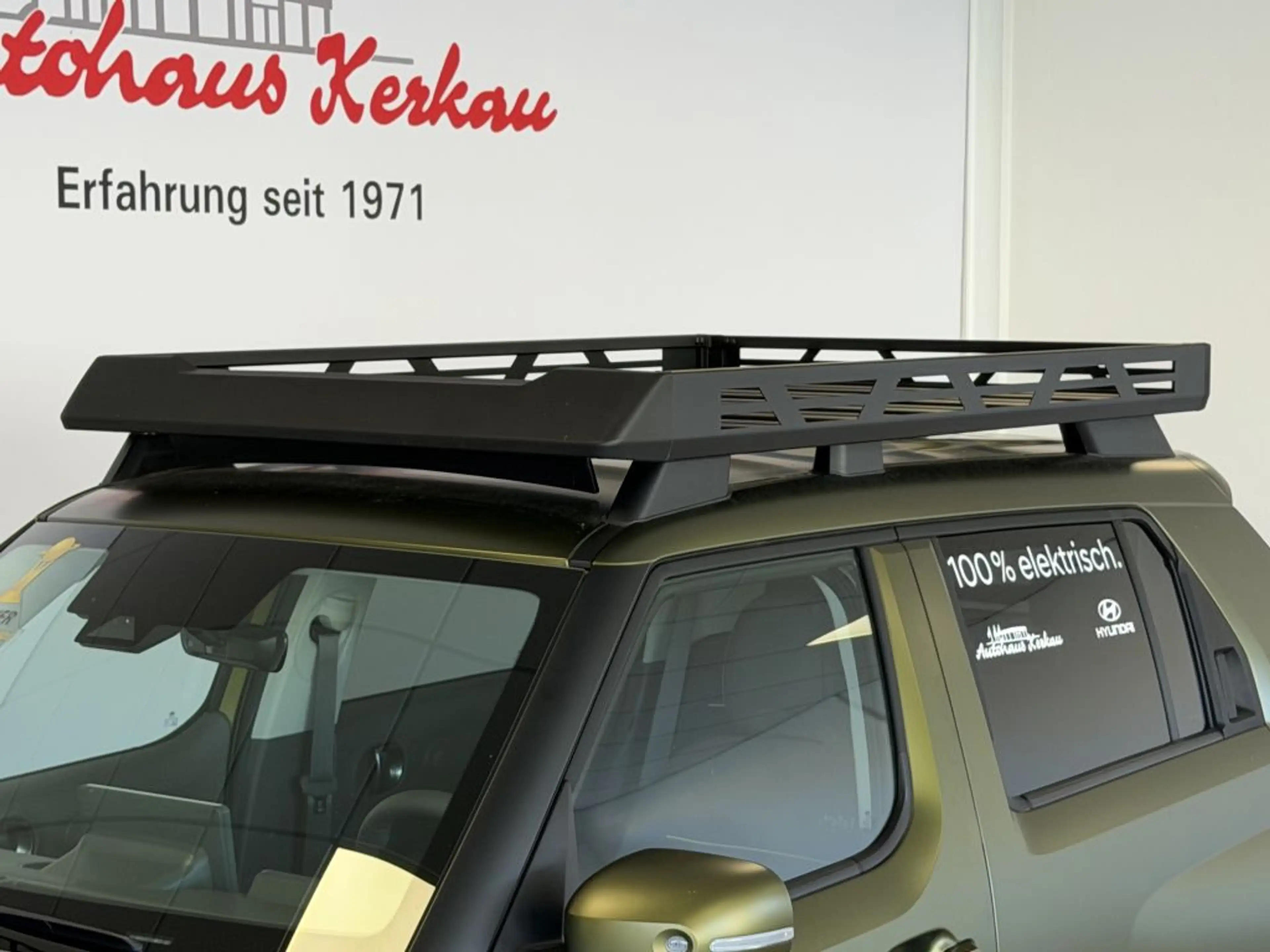 Hyundai Inster 49kWh Cross + Dachträger + — photo 9