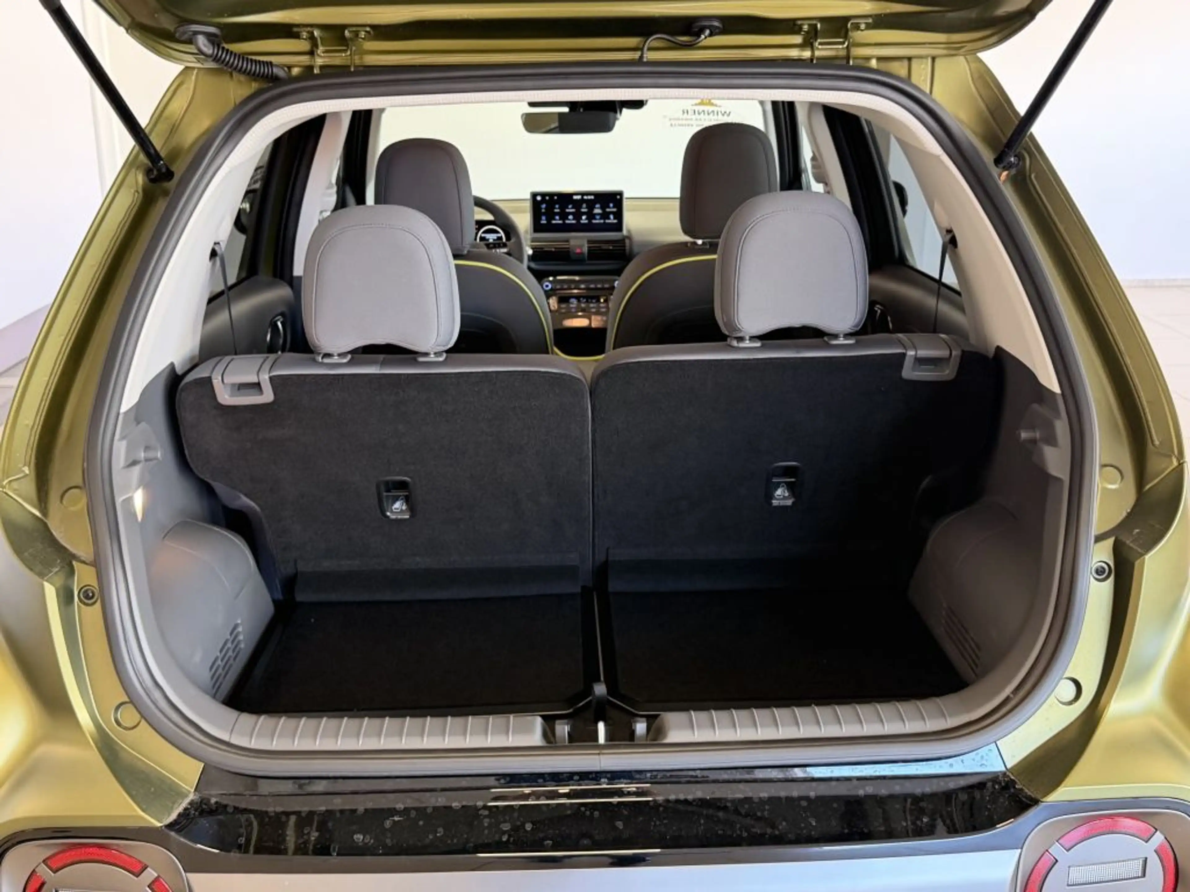 Hyundai Inster 49kWh Cross + Dachträger + — photo 15