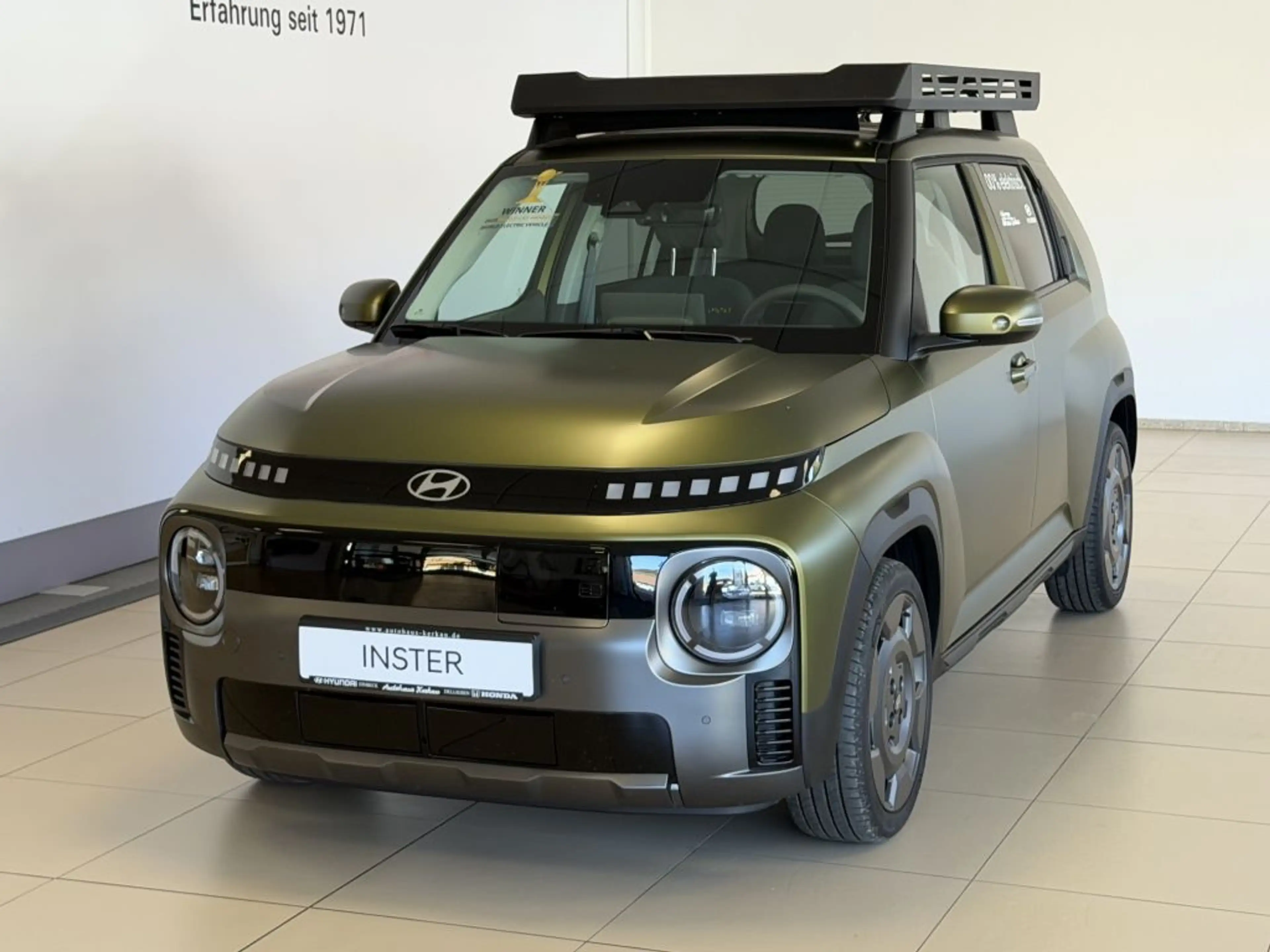 Hyundai Inster 49kWh Cross + Dachträger + — photo 2