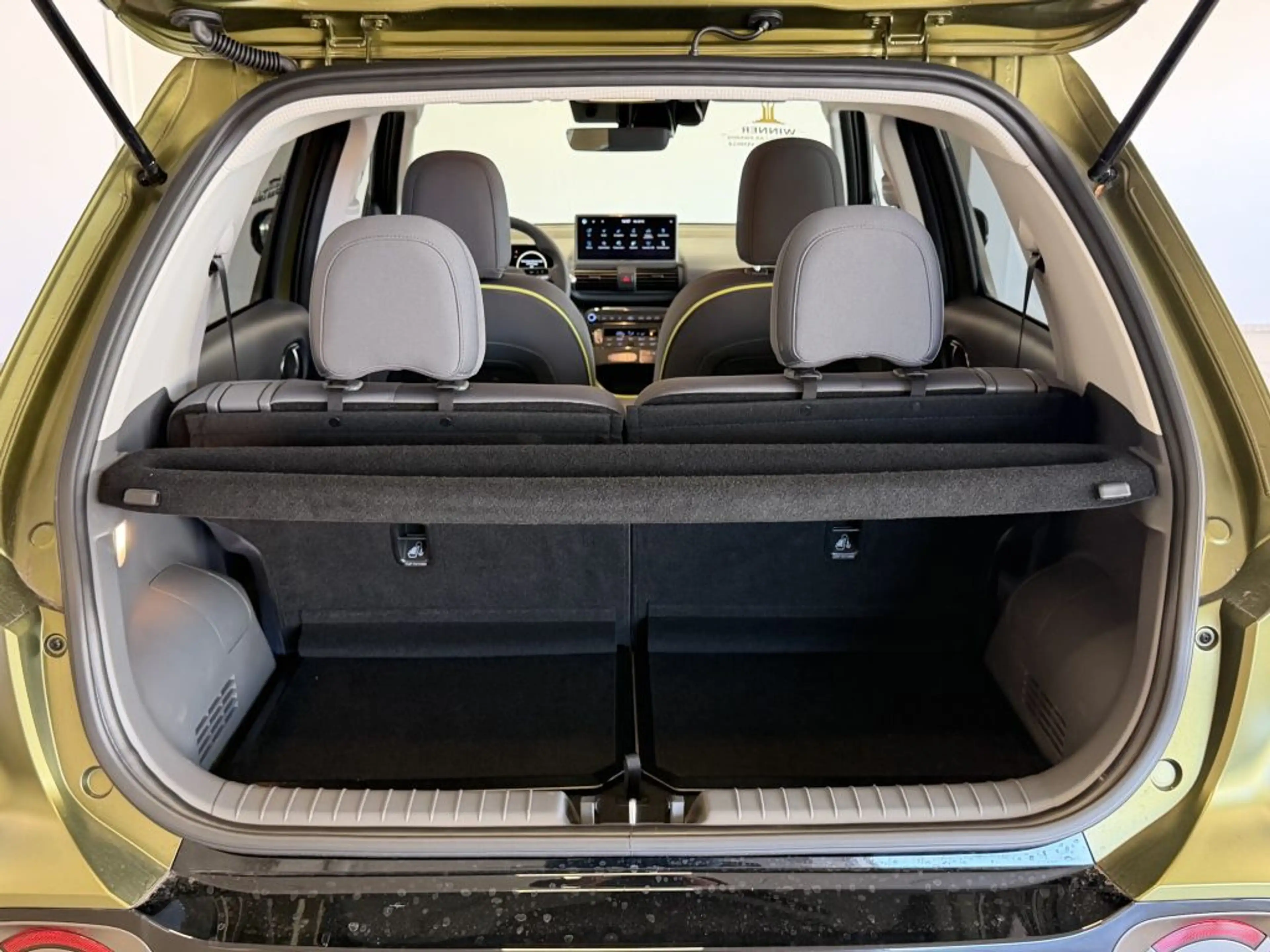 Hyundai Inster 49kWh Cross + Dachträger + — photo 14