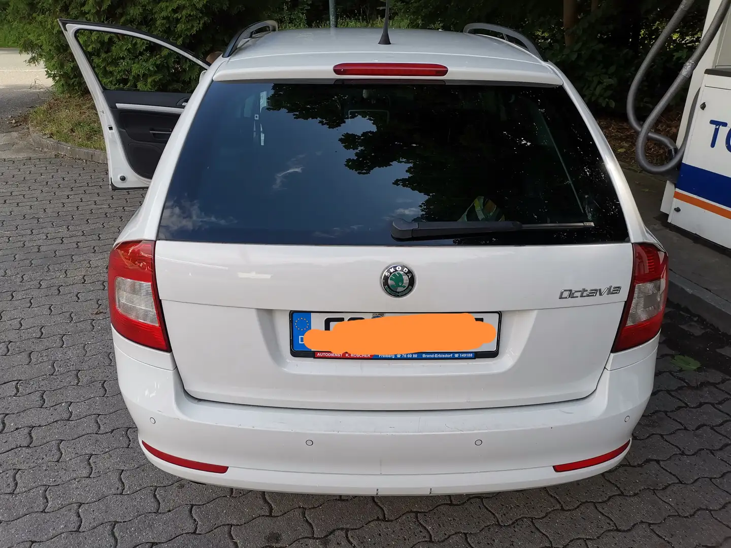 Skoda Octavia Octavia Combi 1.2 TSIFAMILY Weiß - 2