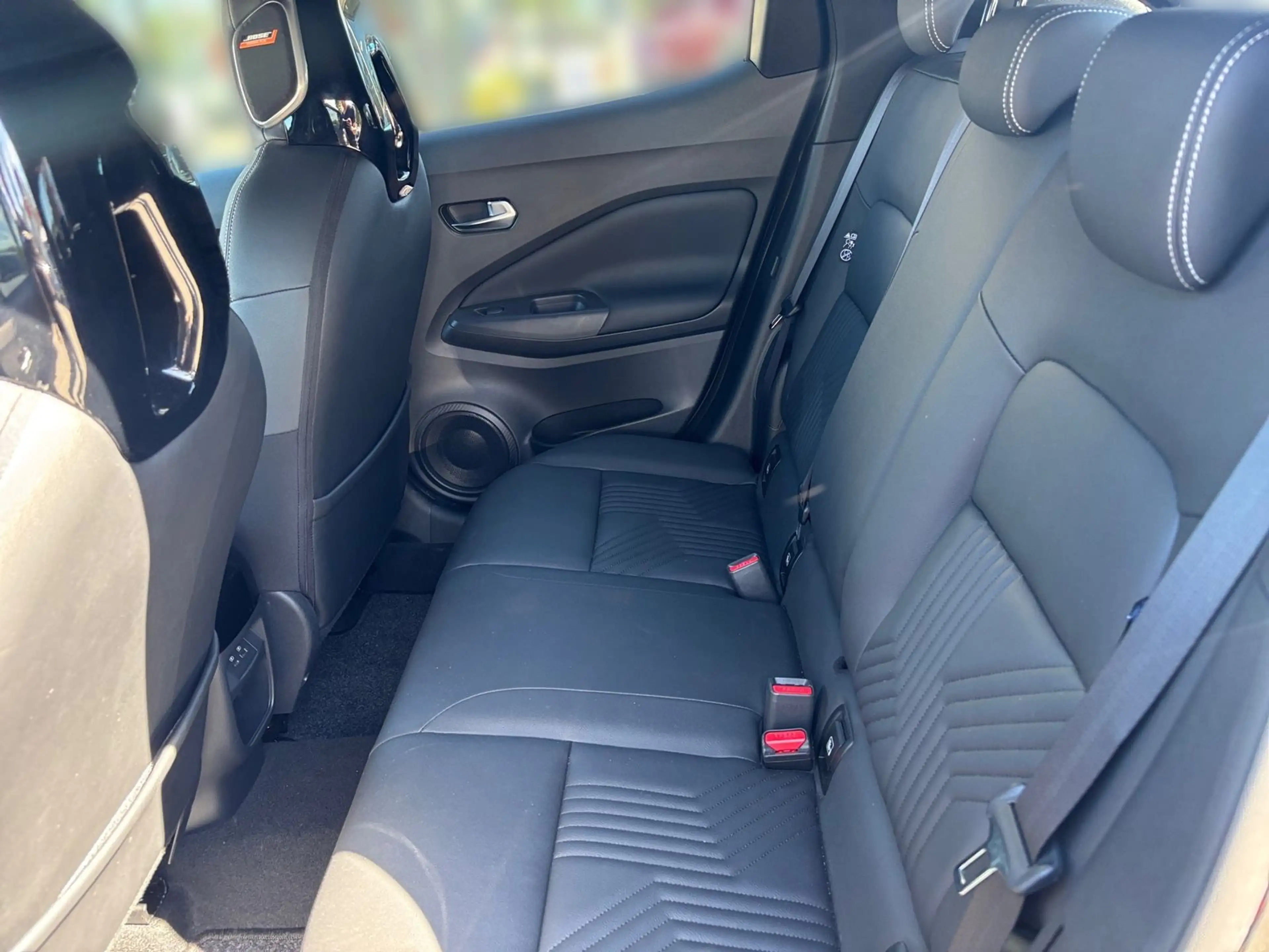 Nissan Juke 1.0 DIG-T MT Schaltgetriebe - Tekna — photo 11