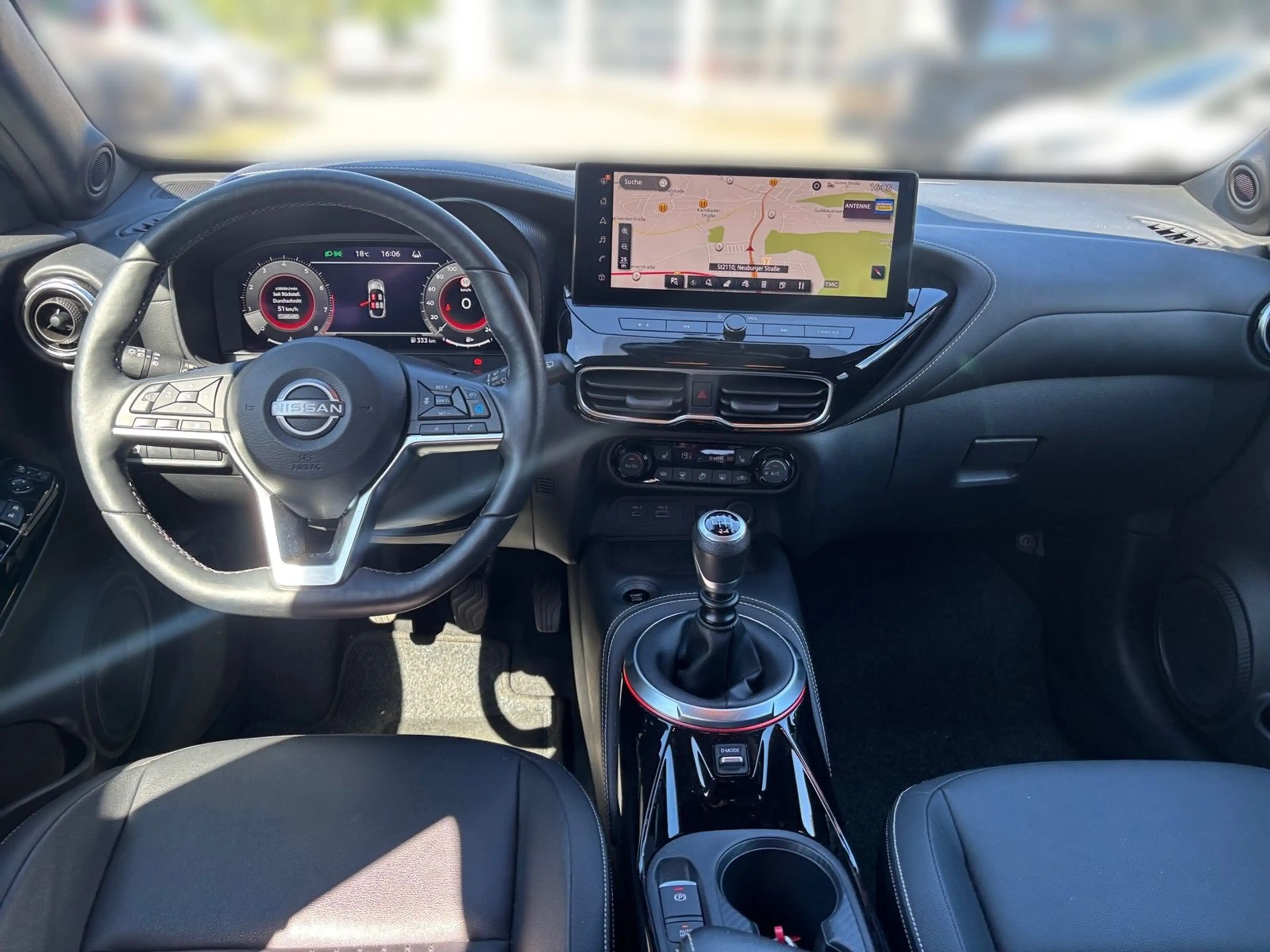 Nissan Juke 1.0 DIG-T MT Schaltgetriebe - Tekna — photo 10