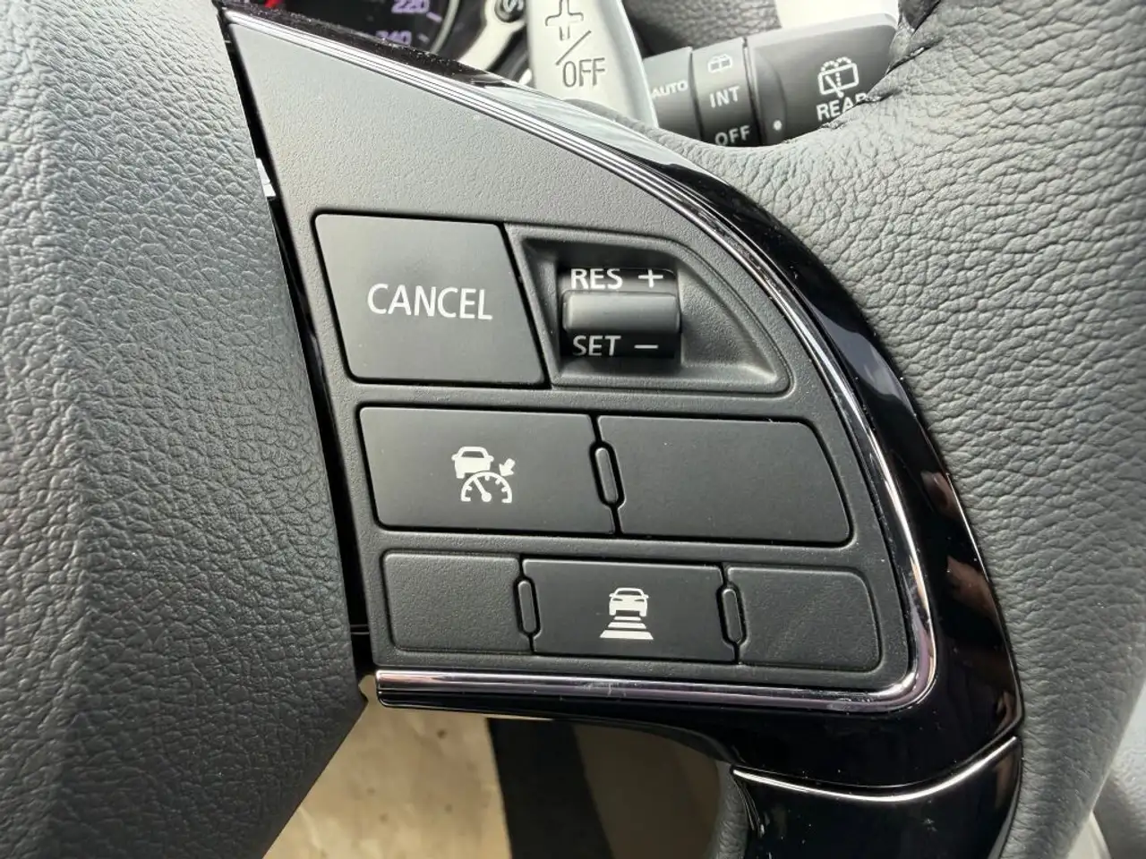 Mitsubishi Eclipse Cross снимка Mitsubishi Eclipse Cross