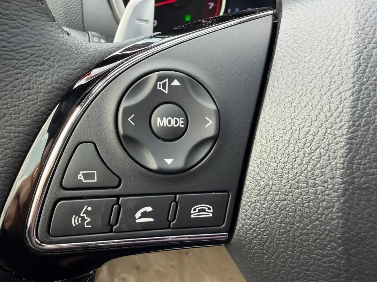 Mitsubishi Eclipse Cross снимка Mitsubishi Eclipse Cross