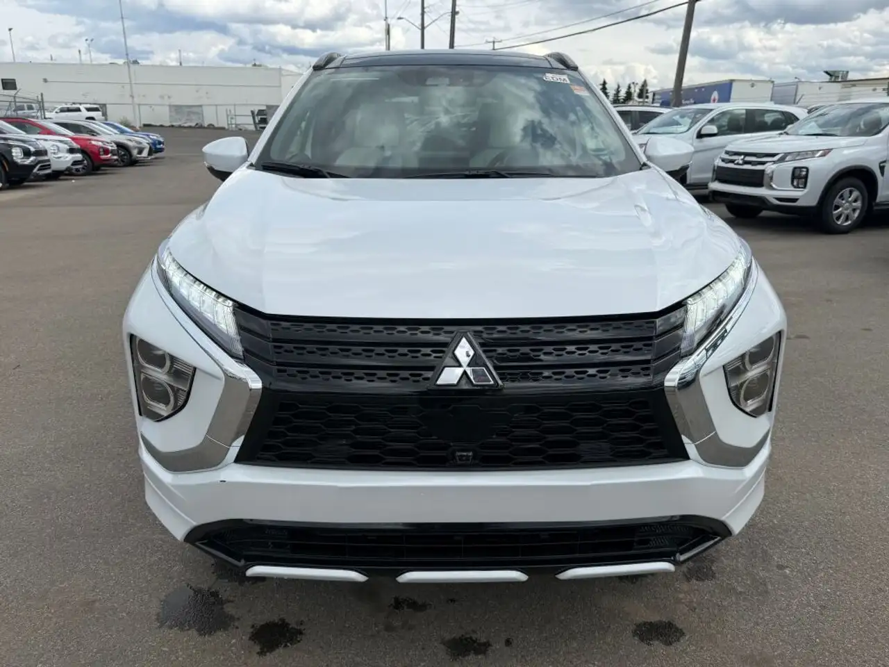 Mitsubishi Eclipse Cross снимка Mitsubishi Eclipse Cross