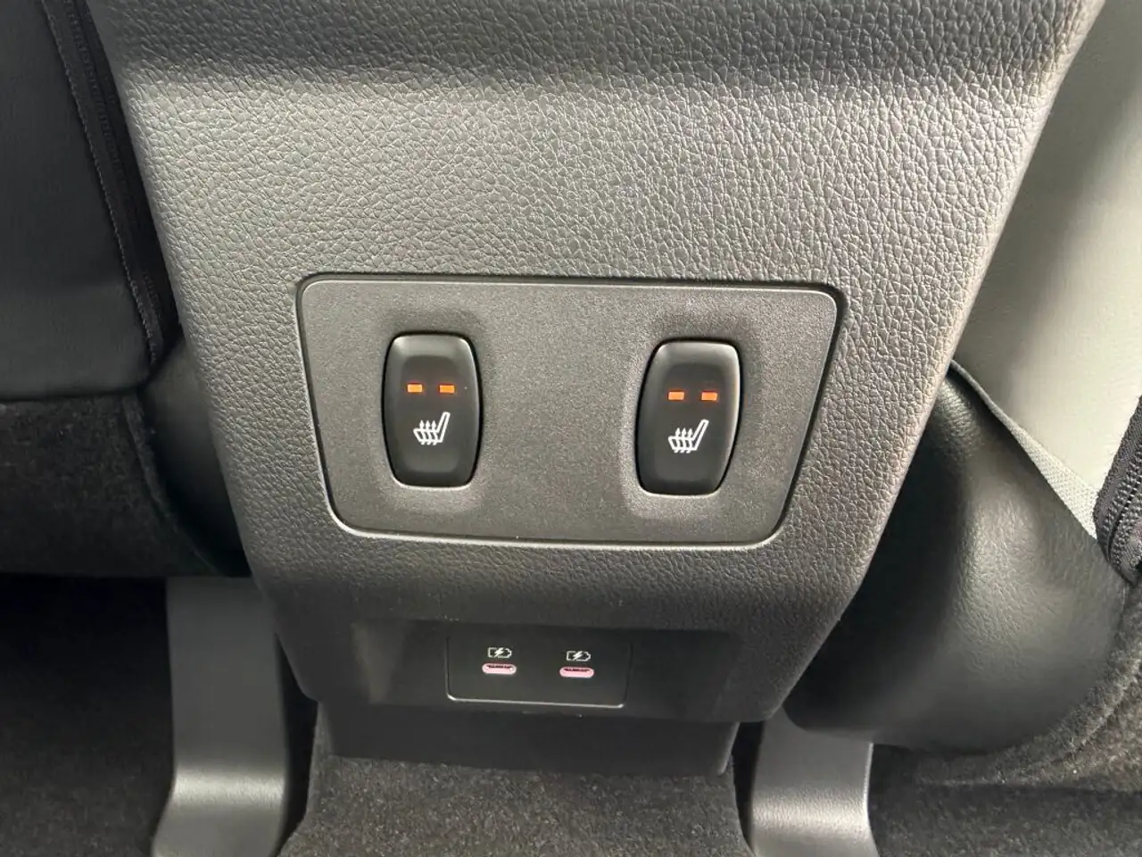 Mitsubishi Eclipse Cross снимка Mitsubishi Eclipse Cross