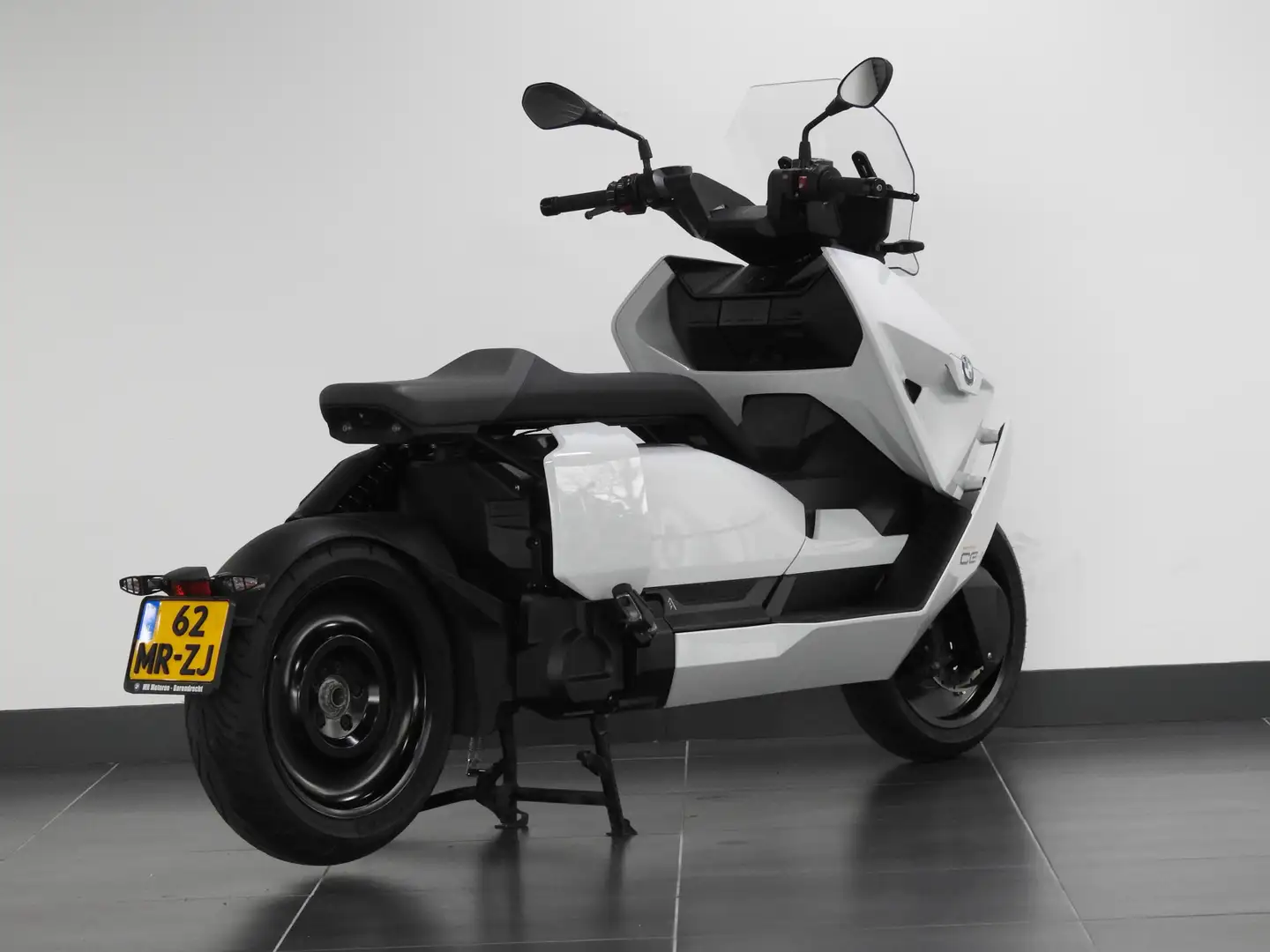 BMW CE 04 Wit - 2