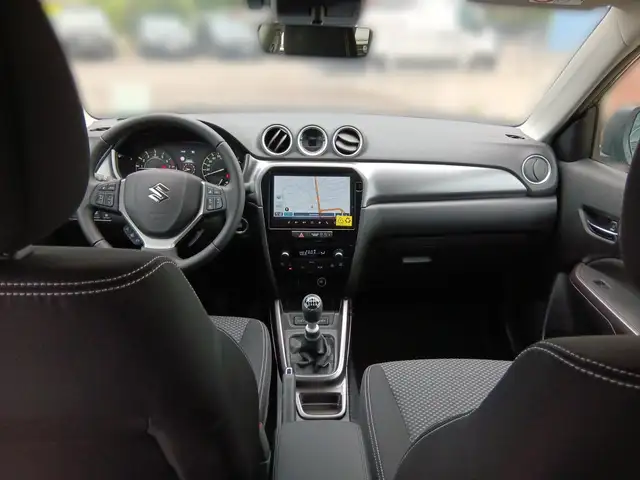 Suzuki Vitara view 15