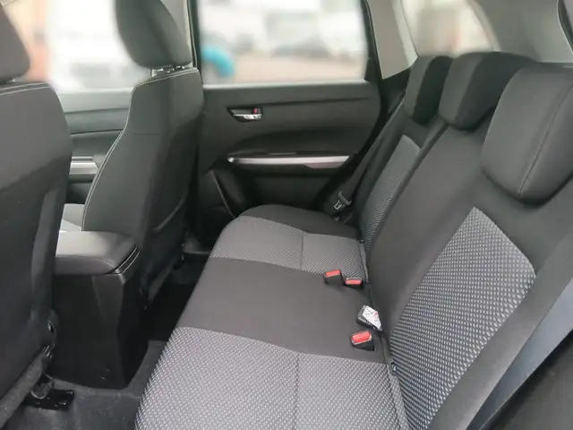 Suzuki Vitara view 13
