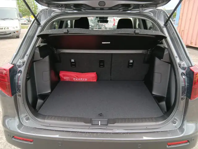 Suzuki Vitara view 8