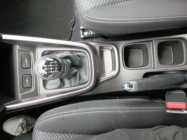 Suzuki Vitara view 12