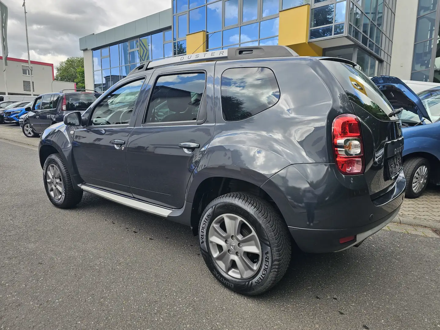 Dacia Duster Prestige 4x2+ Insp.-TÜV NEU Чорний - 2