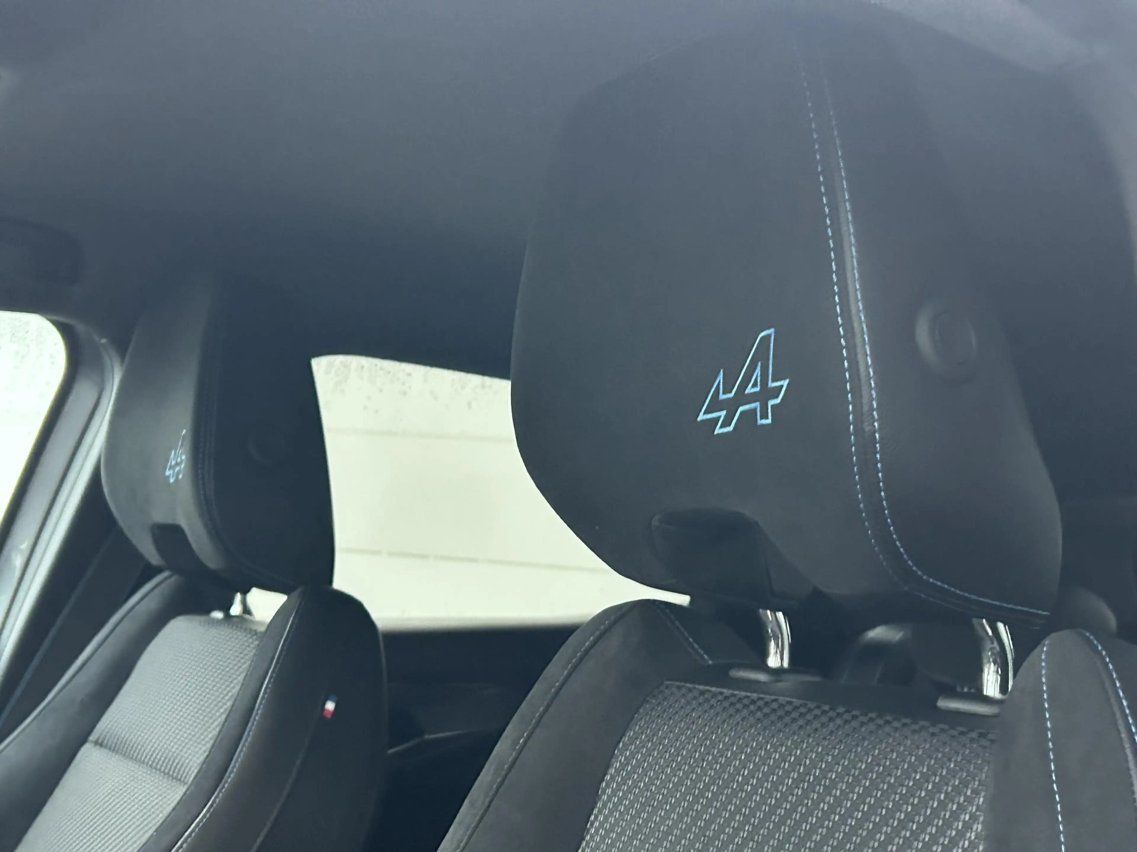 Renault Austral 1.2 E-Tech full hybrid 200 iconic esprit Alpine | — photo 25