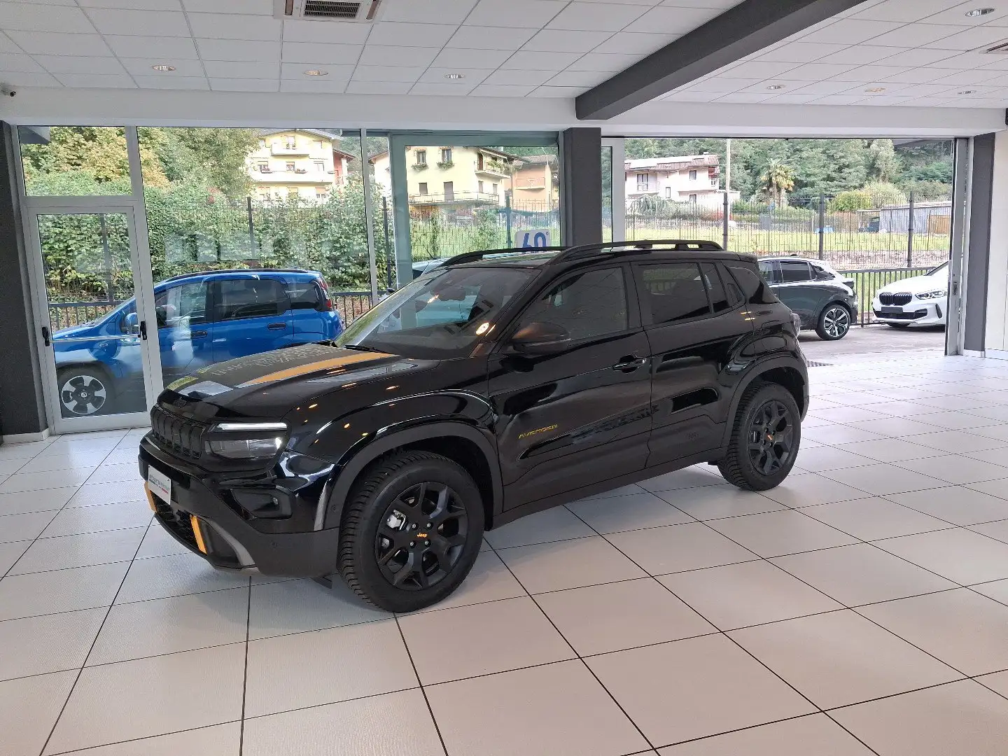 Jeep Avenger Avenger 1.2 Turbo 136 CV MHEV 4xe The North Face Noir - 1