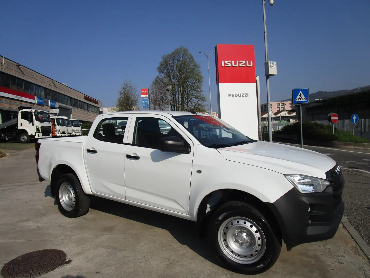 Isuzu D-Max N60 CREW CAB B M/T Biały - 1