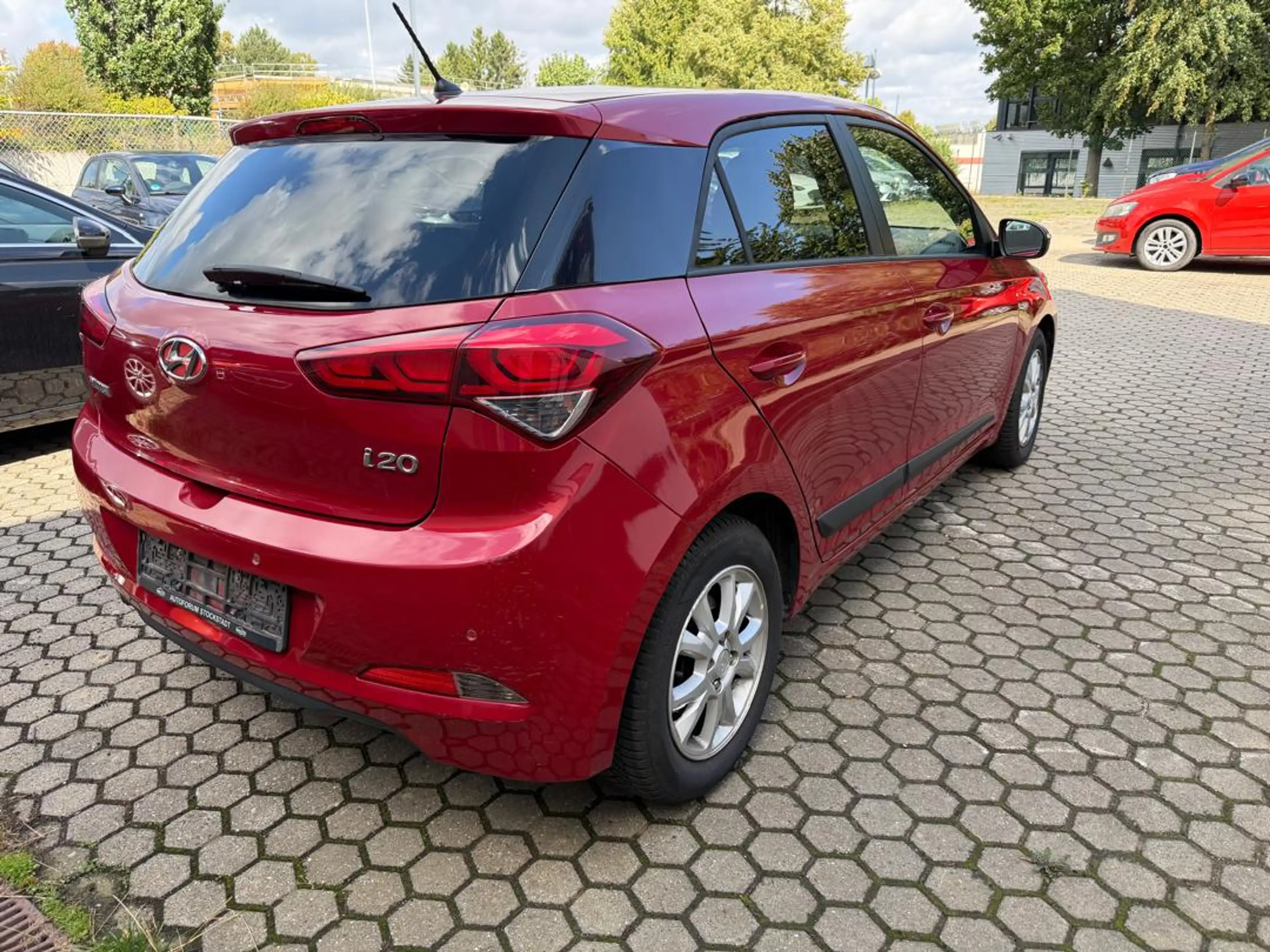 Hyundai i20 blue Passion — photo 7