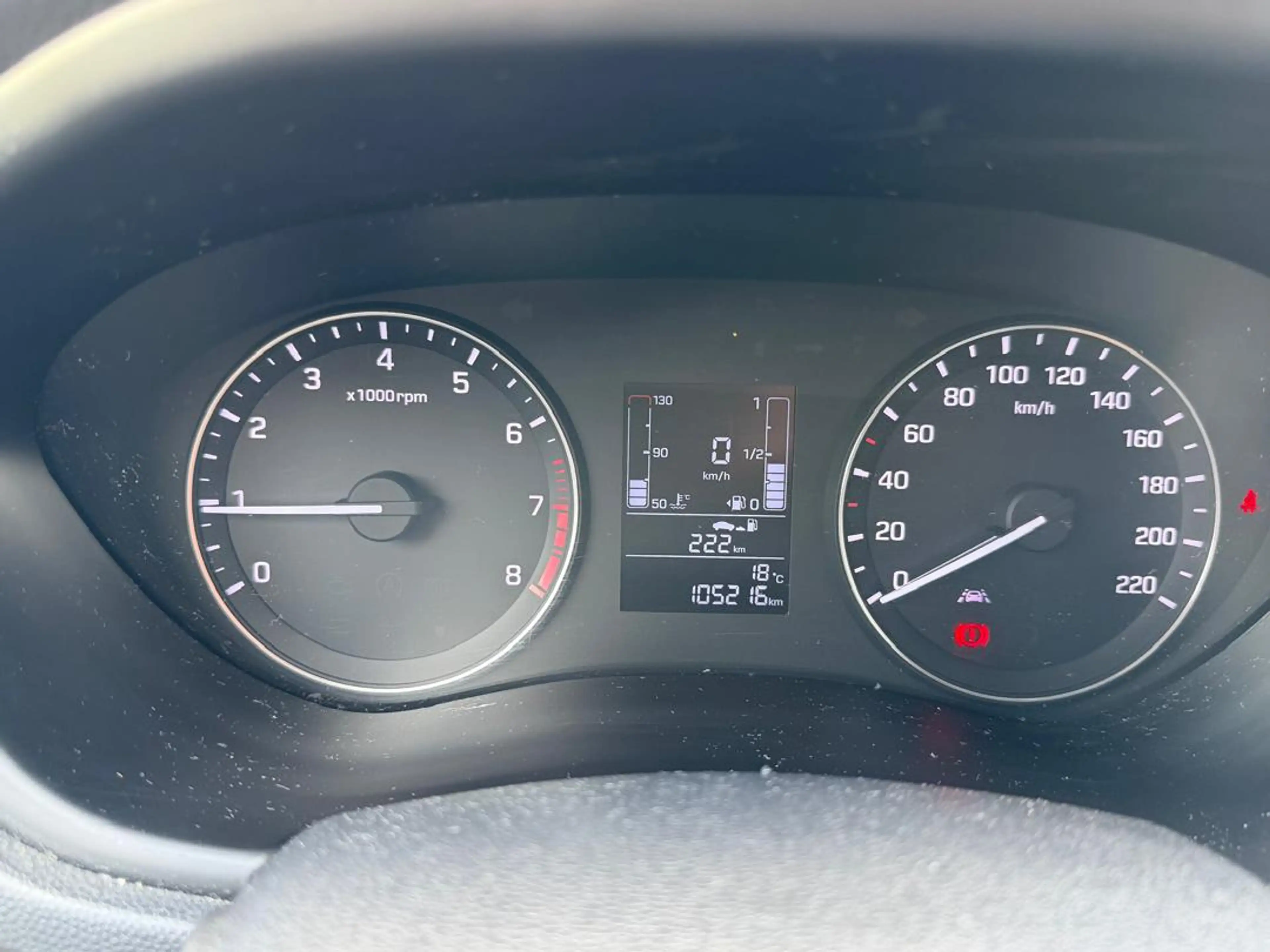Hyundai i20 blue Passion — photo 12