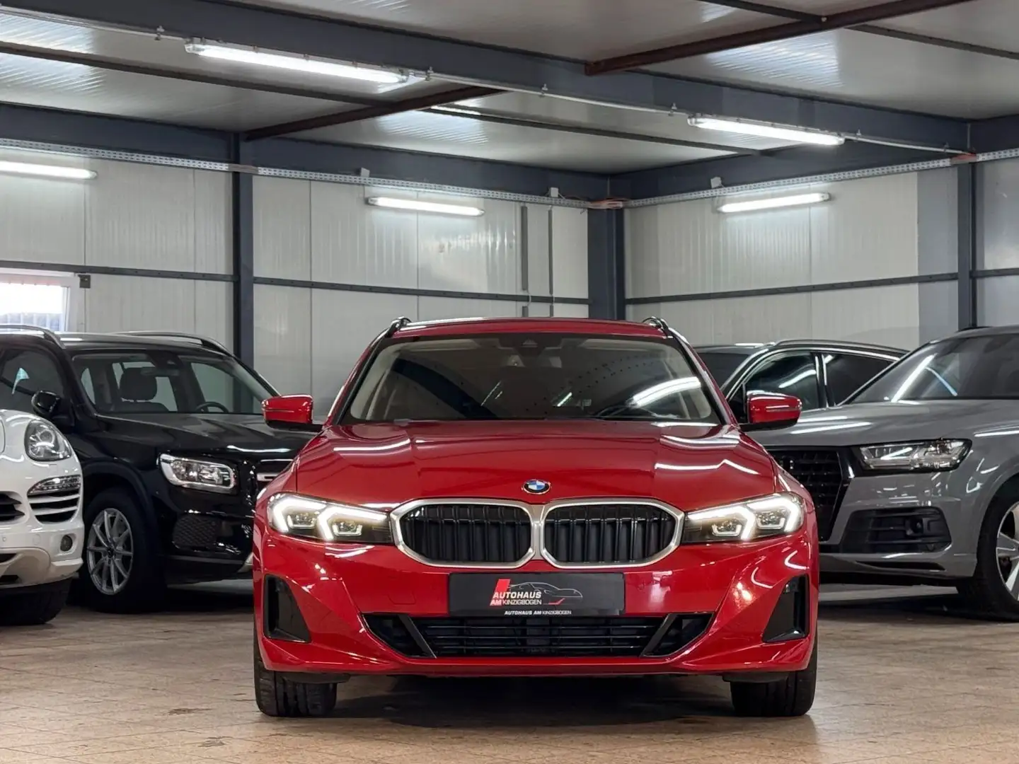 BMW 320 d xDrive DRVNASST*WIDESCREEN*DAB*SHADOW*1.H Rot - 2