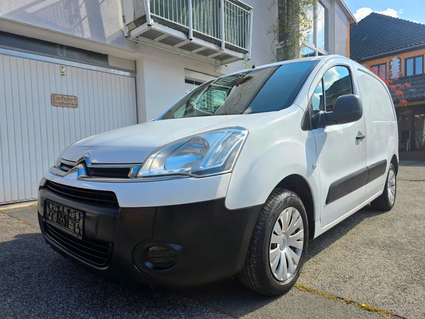 Citroen Berlingo Kasten Niveau B L1 !!  AHK !!  1.Hand ! Weiß - 1