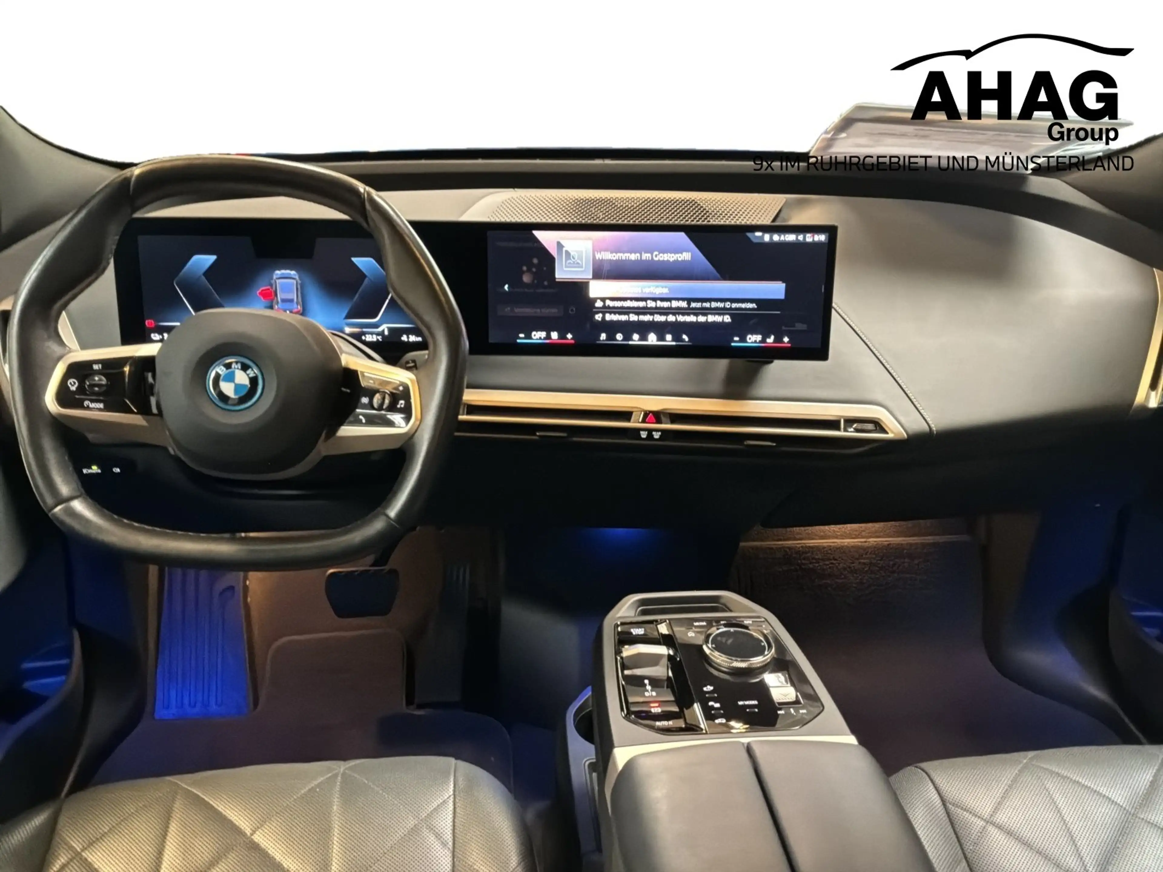 BMW iX xDrive40 — photo 9