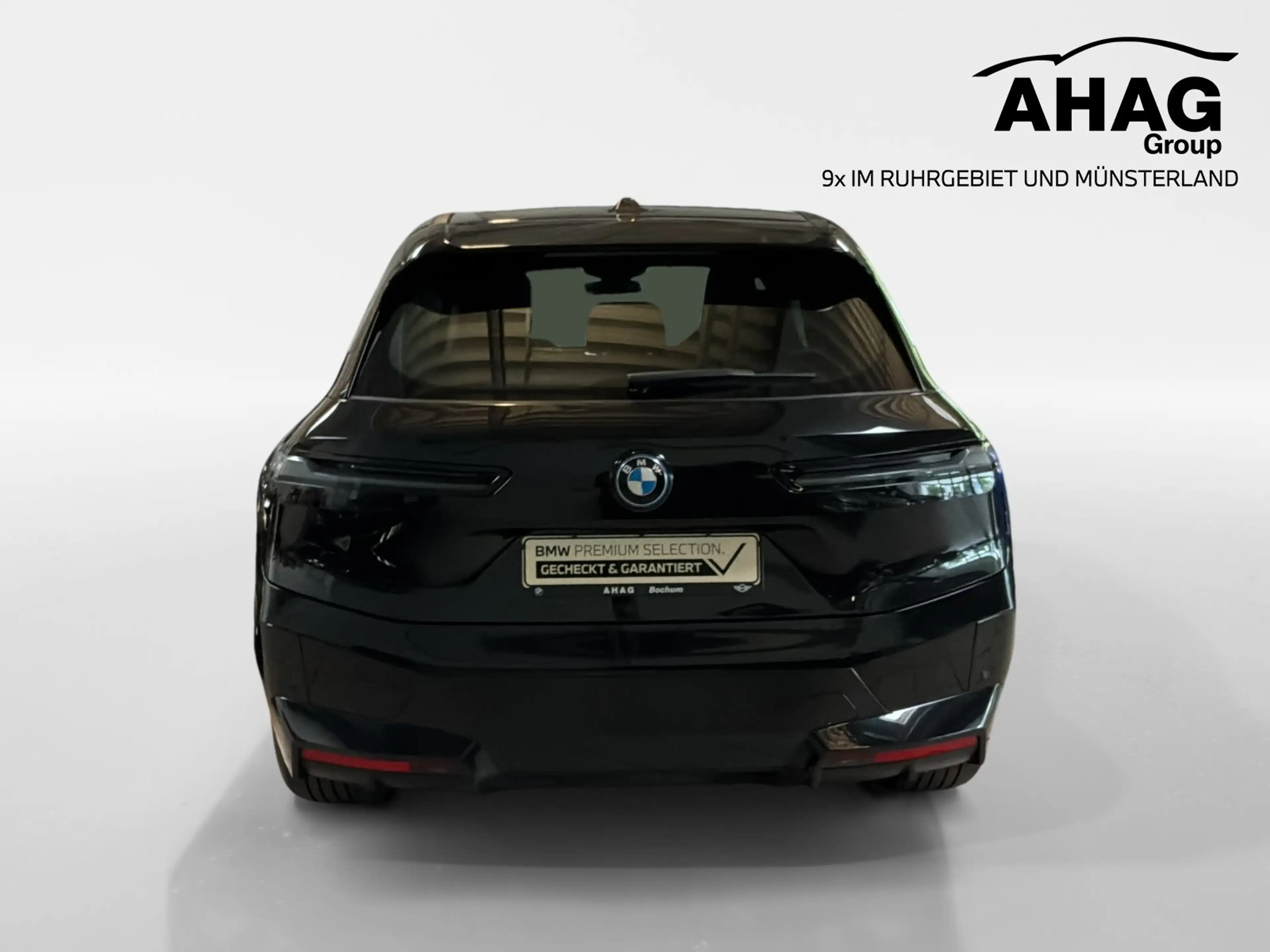 BMW iX xDrive40 — photo 5