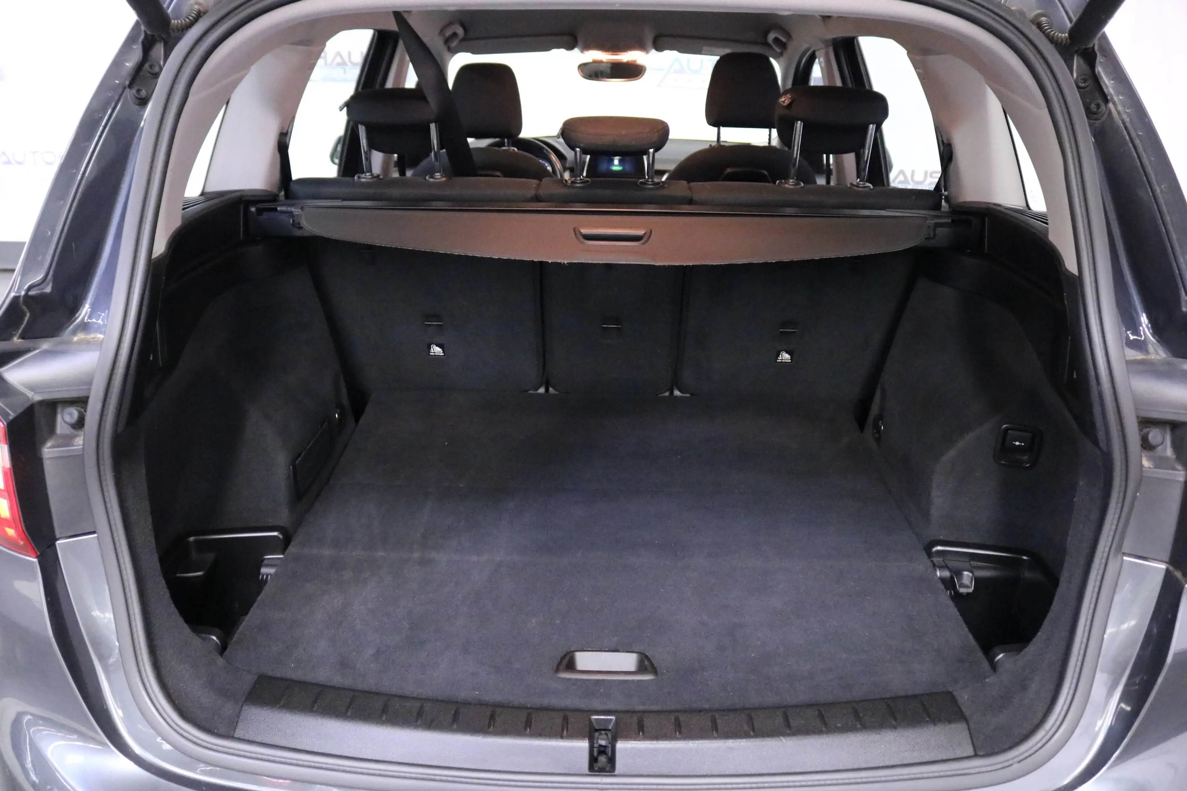 BMW 216 d Advantage 1,5 Ltr*2HAND*NAVI*PDC*KLIMAAUT*Temp*LED*u.v.m — photo 7