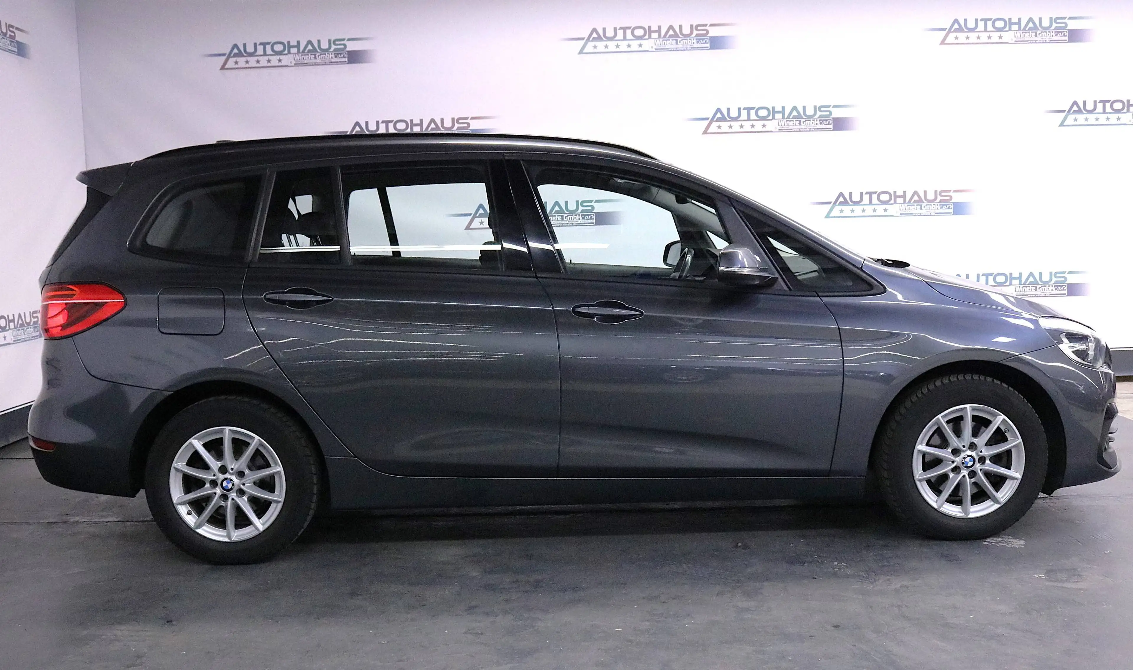 BMW 216 d Advantage 1,5 Ltr*2HAND*NAVI*PDC*KLIMAAUT*Temp*LED*u.v.m — photo 3